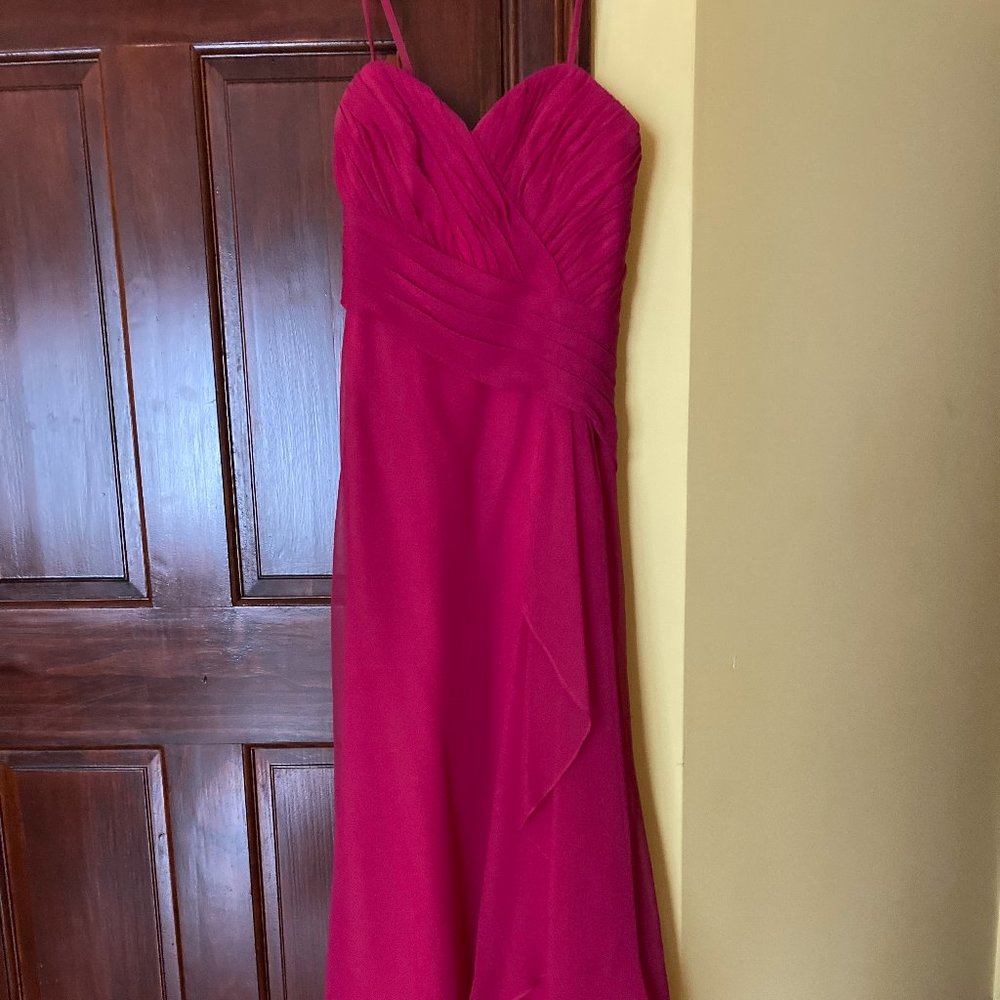 Beautiful hot pink floor length dress, great for weddings/prom/formals